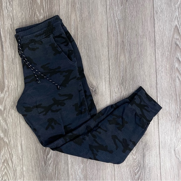 Sundry Blue Camo Joggers - Picture 2 of 11